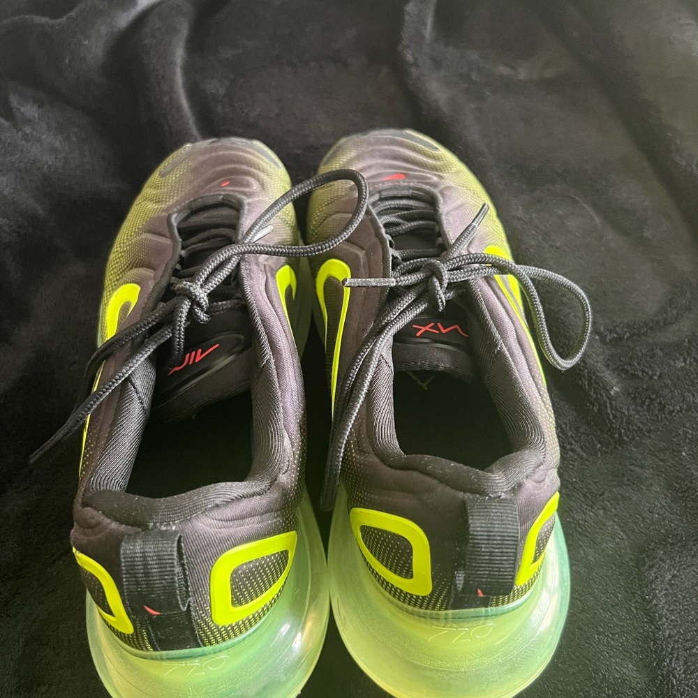 Airmax 720 neon green and black size 10 womens 8 men